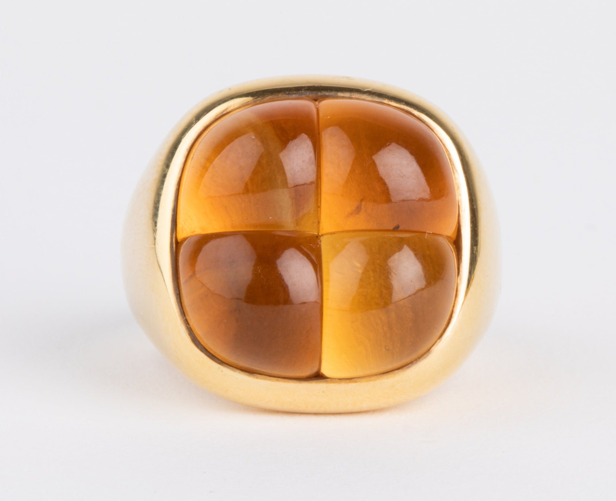 Bague en or jaune de la maison Pomellato Collection Mosaique