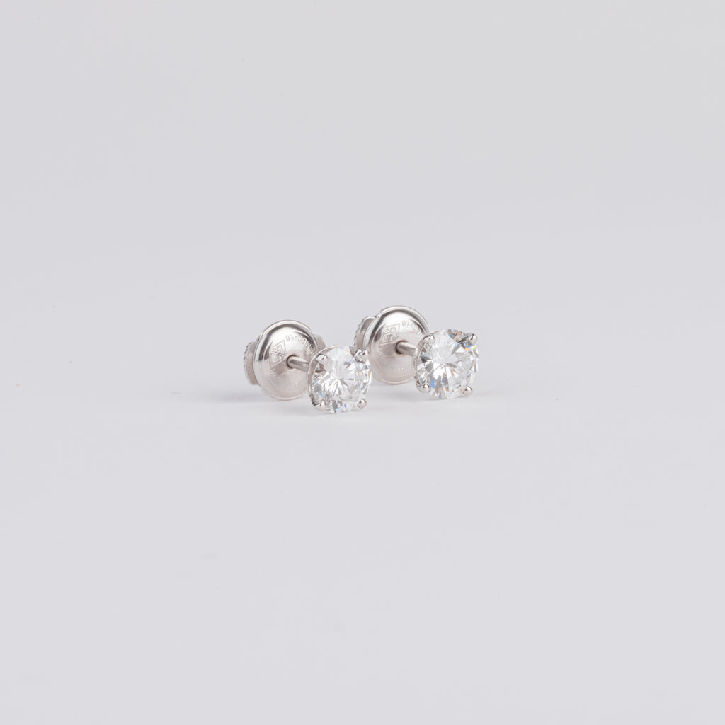 Boucles d'oreilles en diamants sur or gris taille moderne