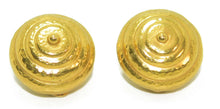 Charger l'image dans la galerie, Paire de clips d'oreilles Lalaounis or jaune
