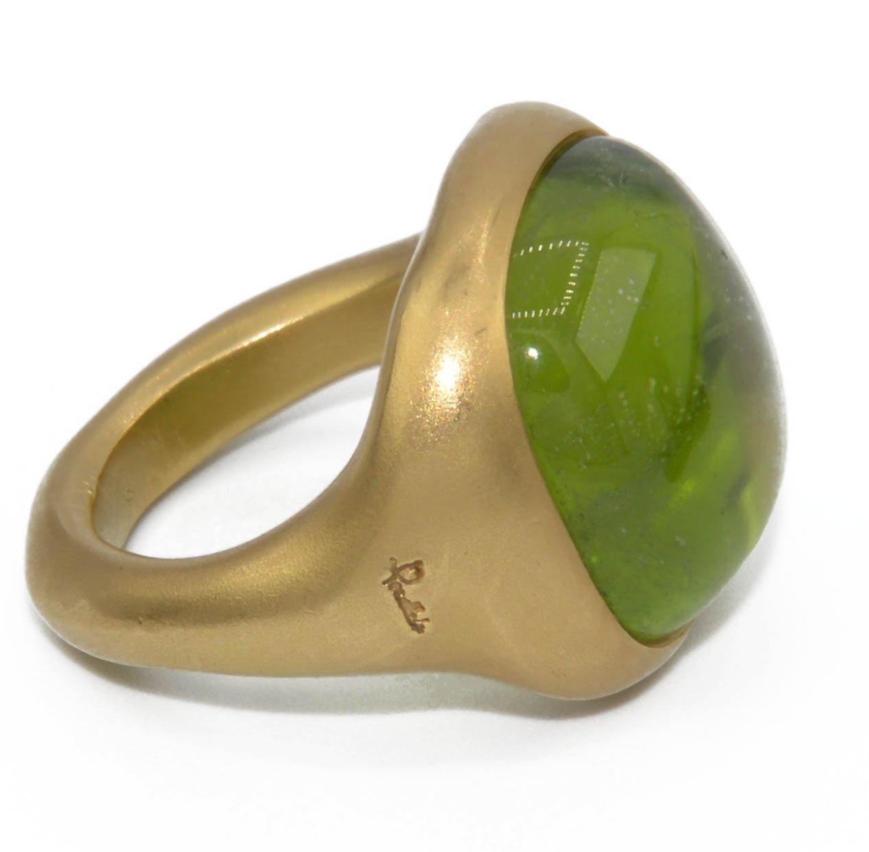 Bague signée Pomellato ornée d'un péridot - adalgyseboutique