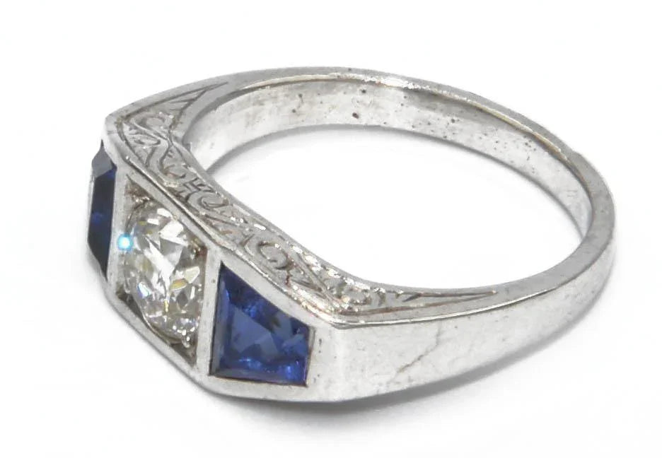 Bague jarretière en or gris diamant et saphirs - adalgyseboutique