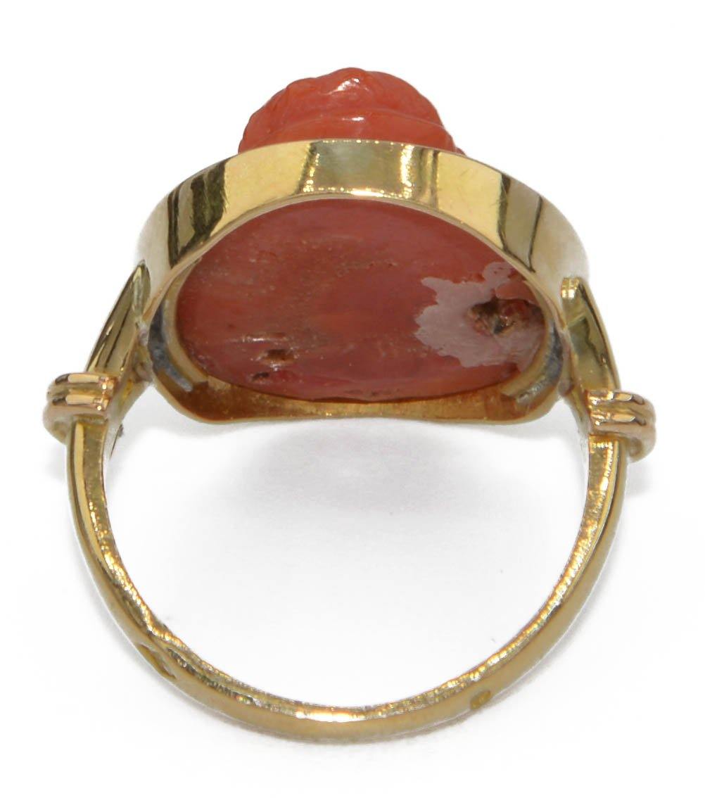 Bague en or jaune ornée d'un camée en corail - adalgyseboutique