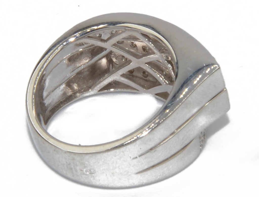 Bague or gris et diamant asymetrique