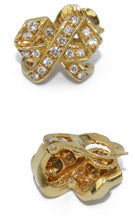 Charger l&#39;image dans la galerie, Boucles d&#39;oreilles signée de la maison Dior en or jaune et diamant
