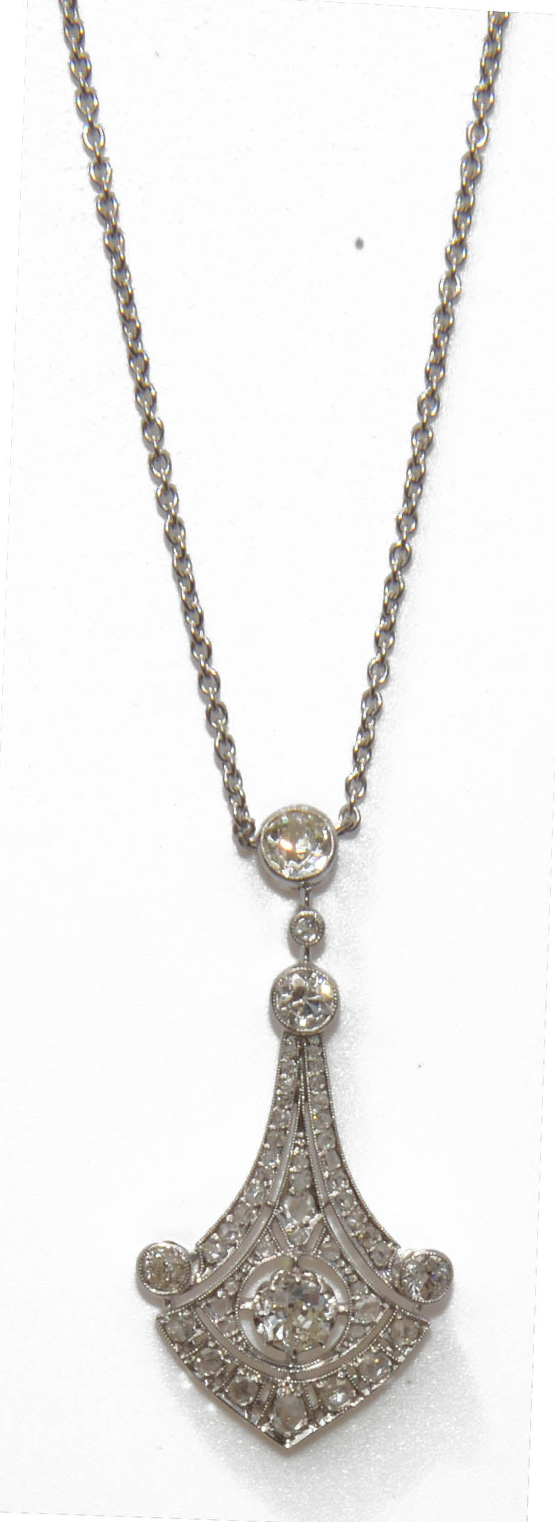 Collier platine et diamant