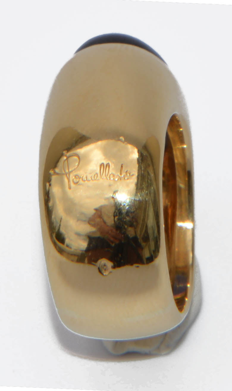 Bague signée de la maison Pomellato en or jaune et cordiérite