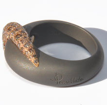 Charger l'image dans la galerie, Bague de la maison Pomellato en titane et diamant
