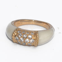 Charger l&#39;image dans la galerie, Bague Van Cleef &amp; Arpels Philippine en or jaune et Ivoire
