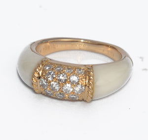 Bague Van Cleef & Arpels Philippine en or jaune et Ivoire