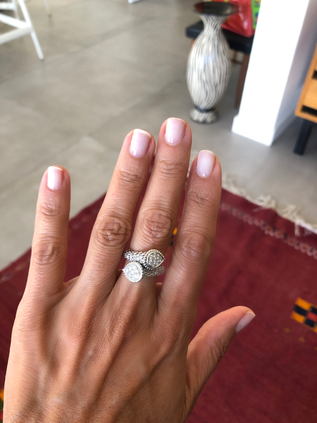 Bague or gris Boucheron serpent Bohème