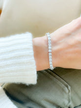 Charger l'image dans la galerie, Bracelet riviere et or gris orné de diamant
