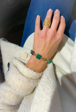 Charger l'image dans la galerie, Bracelet en or jaune et malachite en pain de sucre
