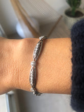 Charger l'image dans la galerie, Bracelet or platine et et diamant formant des maillons ovales
