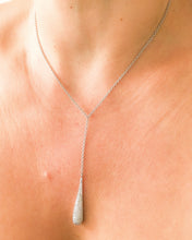 Charger l'image dans la galerie, Collier or gris pavés de diamant
