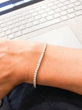 Charger l'image dans la galerie, Bracelet riviere en diamant et or gris

