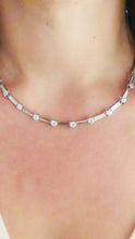 Charger l&#39;image dans la galerie, collier en diamant et or gris des 1960
