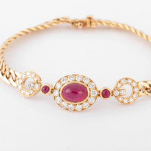 Charger l&#39;image dans la galerie, Bracelet en or jaune et diamant ,rubis cabochon de la maison Van Cleef and Arpels
