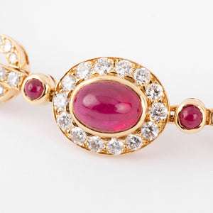 Bracelet en or jaune et diamant ,rubis cabochon de la maison Van Cleef and Arpels