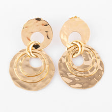 Charger l'image dans la galerie, Boucles d'oreilles or jaune martelé
