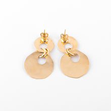Charger l'image dans la galerie, Boucles d'oreilles or jaune martelé
