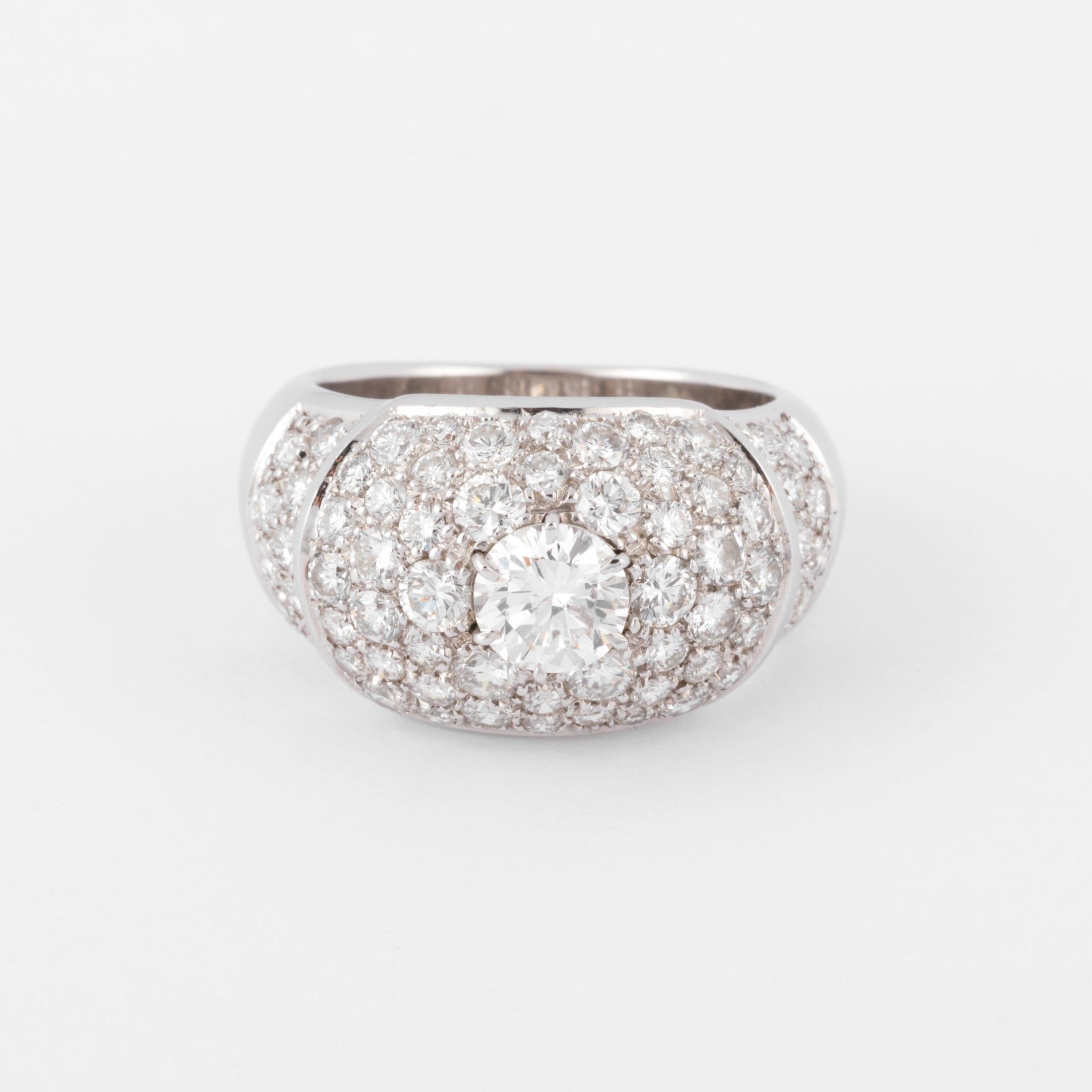 Bague jonc pavée de diamant de diamant