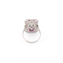 Charger l'image dans la galerie, Bague en platine, diamants et rubis rectangulaire
