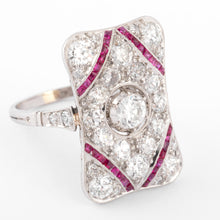 Charger l'image dans la galerie, Bague en platine, diamants et rubis rectangulaire
