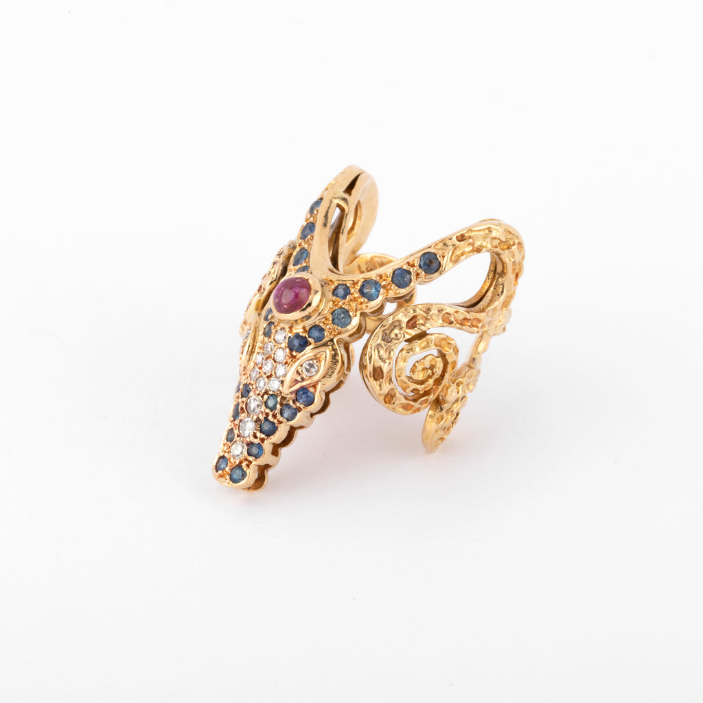 Bague or jaune tête de crocodile de la maison Lalaounis