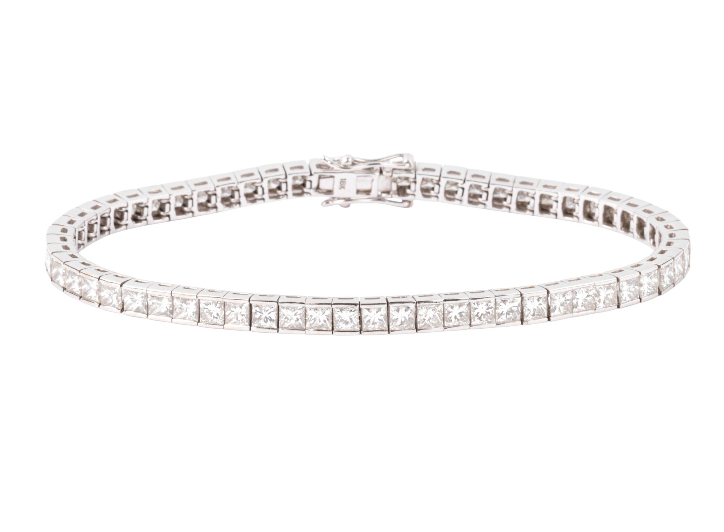 Bracelet ligne en diamant taille princesse sur or gris