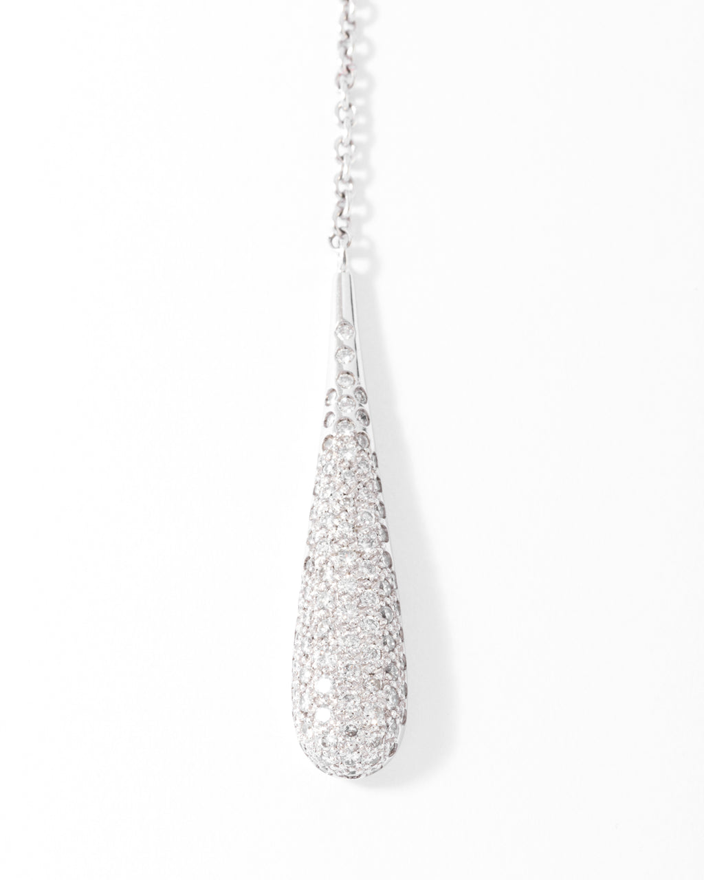 Collier or gris pavés de diamant