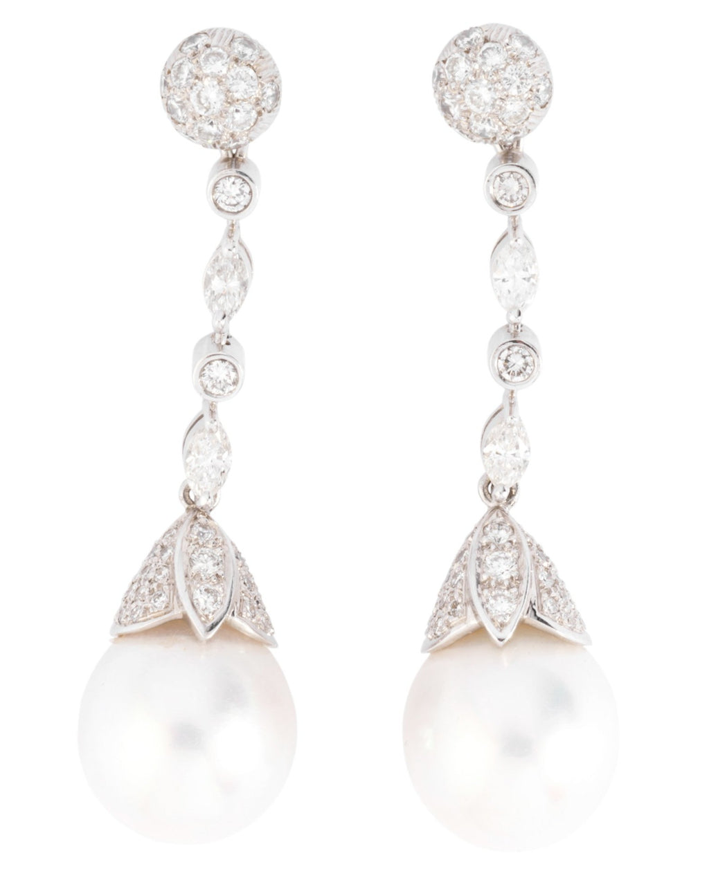 Paire de boucles d'oreilles en Perles Akoya et diamants