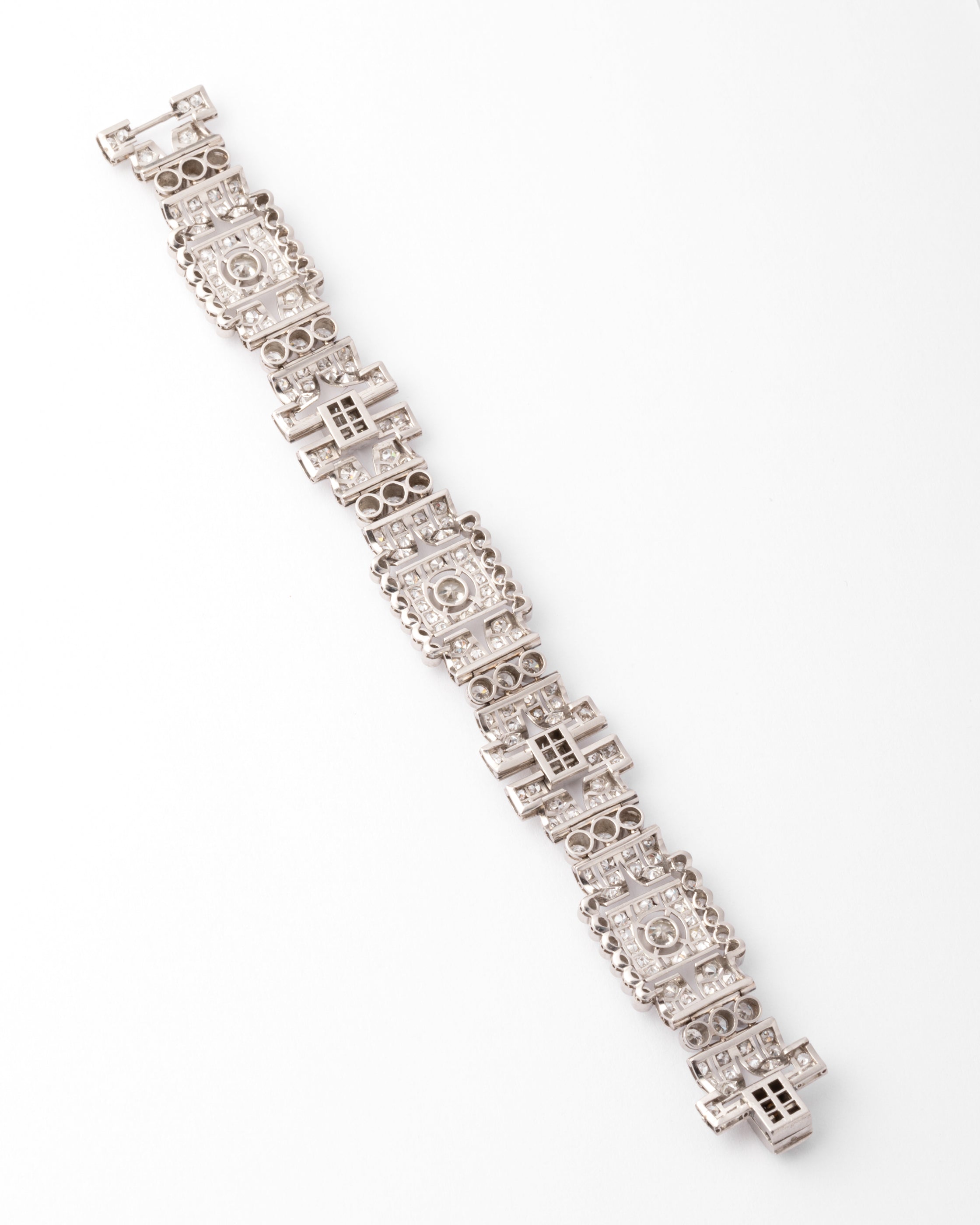 Bracelet platine et diamant art décot à motifs rectangulaires
